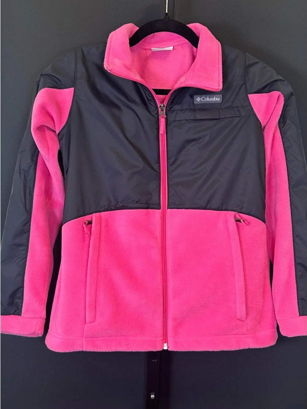 #191- Big Girls Columbia Hot Pink and‎ Black Fleece Jacket with Nylon Panels